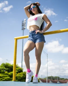 SharonSanderin the park 😎图片 5