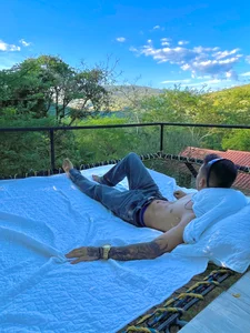 Aaronsexroom Summer Pic