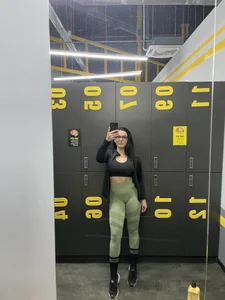 LindsayDeeeのGym outfitsの 4枚の写真