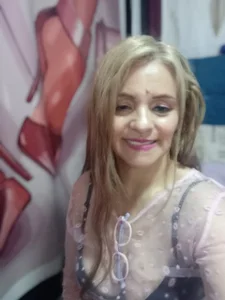 Galia_Mature Public Pic 4