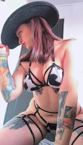 SweetStrawberry20 Look how pretty the cowgirl is🐮🤠 Pic 8