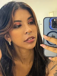 VioletaHills_ Face close up  2টি ছবি