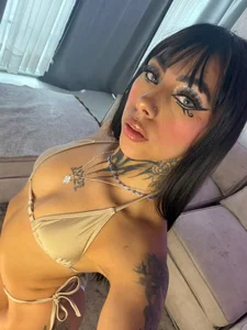 cassie_miss kullanıcısının Goddess look and irresistible charm... 💋🐍 Are you ready to fall under my spell? 🔥 albümü -  7 fotoğraf
