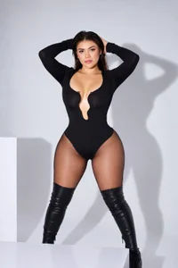Sofia_Velvetx CURVY GIRL Pic 3