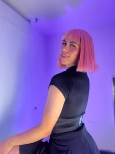 Dylan_Cooper1 do you like my skirt? รูป  5