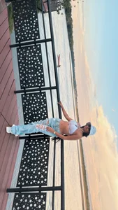 samanthta Public Pic 3