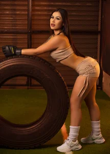 KimberlyWalton kullanıcısının FIT KIM 🔥 albümü -  4 fotoğraf