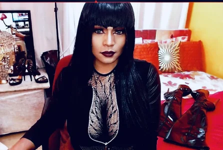 2RealShowGODDESSs XXX nøgenfoto 2