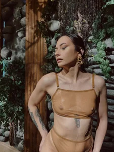 Ishtar_Divine Public Foto