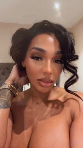 Jessika-Milf Public Pic 2