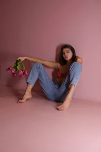Selena_grey_ Public Pic