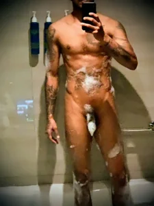 Antonio_shower_time Public รูป  6