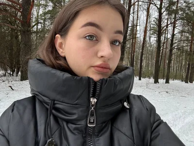 KarineDampy Public Pic 4