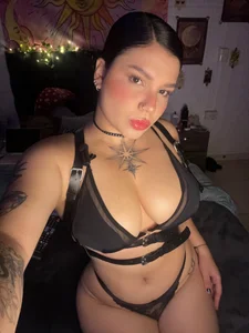 Starly_Vega Mistress ready to dominate you Pic