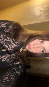 vivienneque just me Poză 3