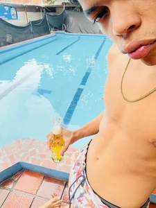 Thiago💛 de HORNY_PRETTY  5 Imagens