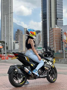 Zdjęcia SCARLETT_INK_ YOUR TRUSTED MOTORCYCLE GIRL:  4