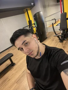 colin_lewis1 The gym Immagine  6