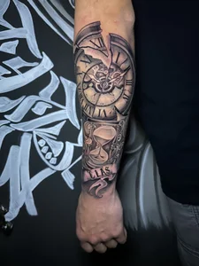 🦇🖌️ de Andrew_Trivel  3 Imagens