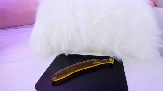 mys toys 🍒 de Emilycollson27  2 Imagens