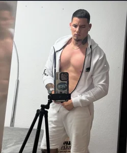 Milanthompson2025: Gym ( 8 фото)