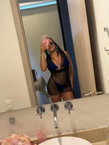 Public de SOPHICOLLINS  6 Imagens