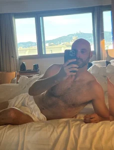 ภาพนู้ด XXX ของ OnePerfectCock 1 รูป