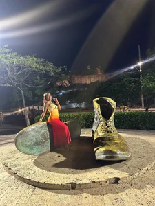 NATALIE_PARKERR SUN, BEACH, PERFECT HOLIDAYS Pic 9