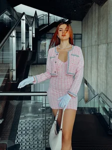 AylinMillerxs kullanıcısının Steps in the gallery🎨💗 albümü -  7 fotoğraf