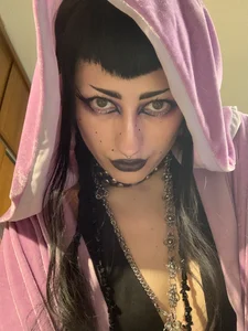 ELENA_UMBRA Witch or vampire? Pic