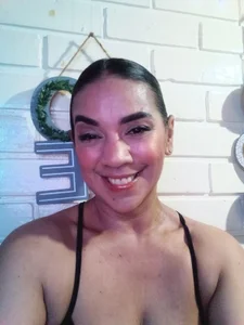 Mia-Velasquez Public Bilde