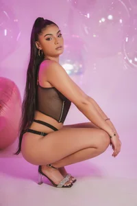 LunaAspen_ Love bubbles Pic 6