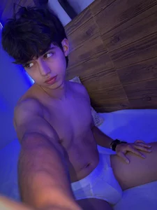 Andrew_sexy01のBrief white heheの 2枚の写真