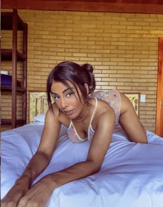 Just like a flower de Brownfitbabyy  Imagens