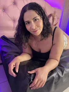 Carola-Ross Public Pic 3