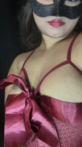 Somya_69 Red ♥️ Queen 👑 Pic 2