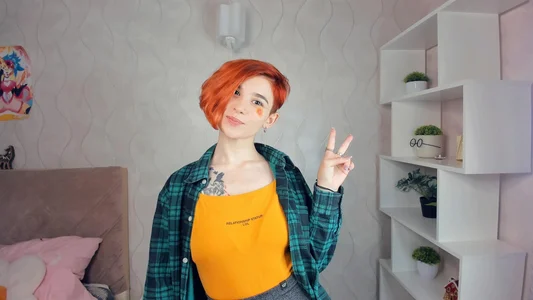 RedLovely Public Pic 6