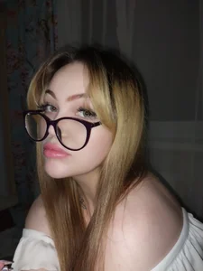 Sophie_Lips Public Bilde