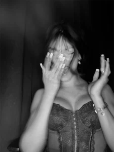 Carlita_cute Woman 🫦 টি ছবি