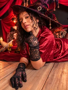 AraFerrer 🖤 ​​Halloween After Dark 🔥 Which photo cast a spell on you? Pic