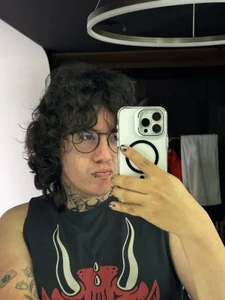 VelvetKai_nom: Public ( 4 фото)