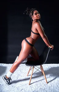 VALERY_SCOTT_ Black & White slika 3