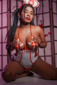 NURSE🔥 de KendraChavez_  5 Imagens