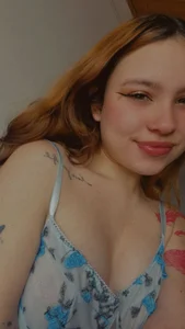 little_emma0 Red or black hair? ❤ Pic 2