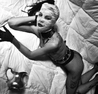 🤍 de blurxi  2 photos