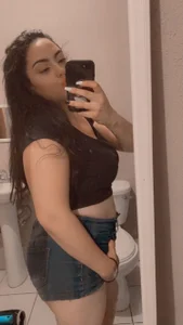 MileyGia Public  3. fénykép