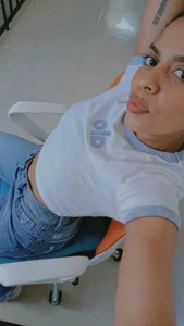 KissMeSara Public Hình