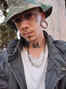 Seebohm1111 Public  9টি ছবি