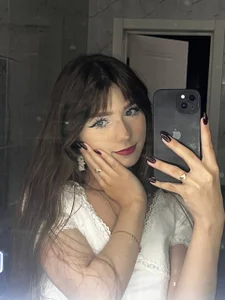 DreamyDaisy kisses Pic