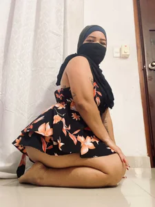 Falak-Yasin A short dress, eager and your gaze, do you dare to discover more? 💋🥵 Pic
